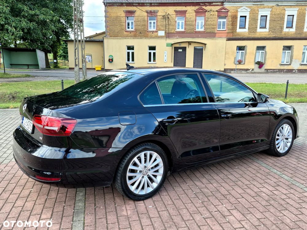 Volkswagen Jetta 1.4 TSI BMT Highline DSG - 3