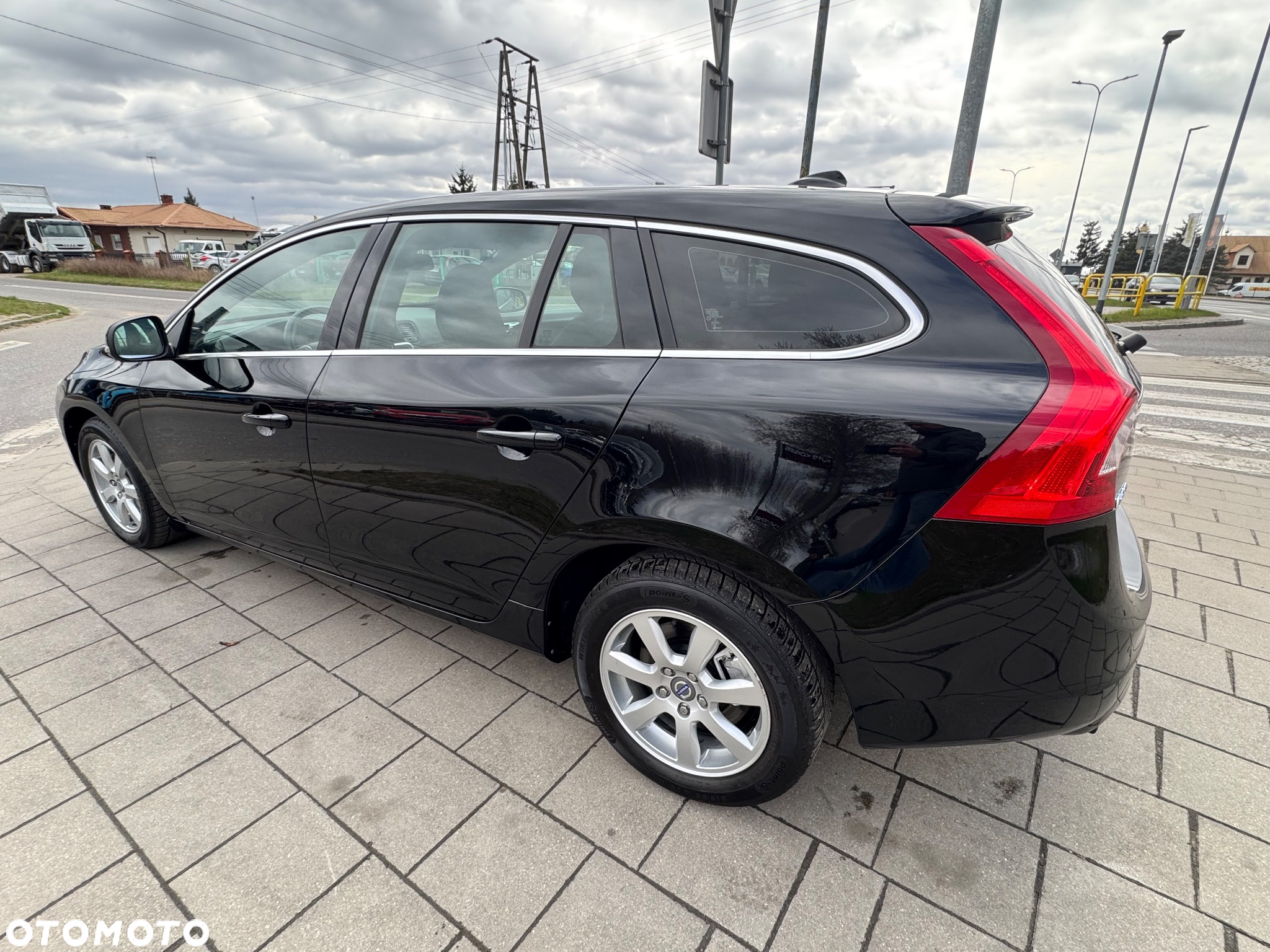 Volvo V60 D4 Momentum - 11