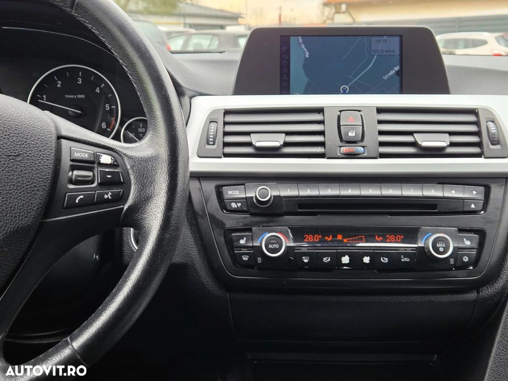 BMW Seria 3 318d Blue Performance Sport Line - 16