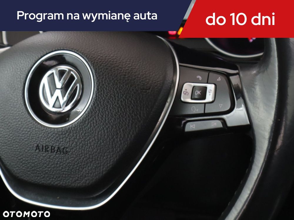 Volkswagen Passat - 18
