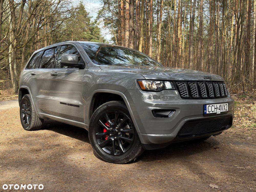Jeep Grand Cherokee - 1