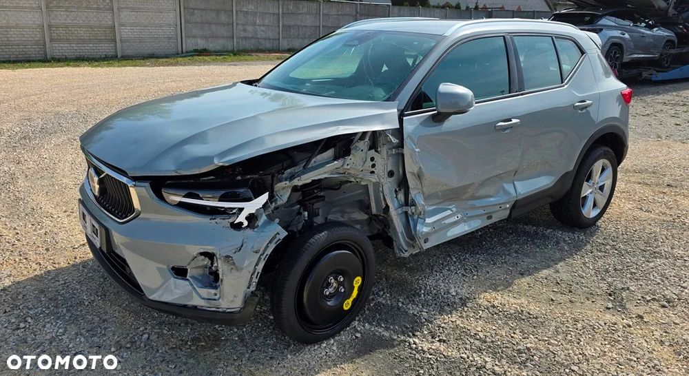 Volvo XC 40 B3 Essential - 17