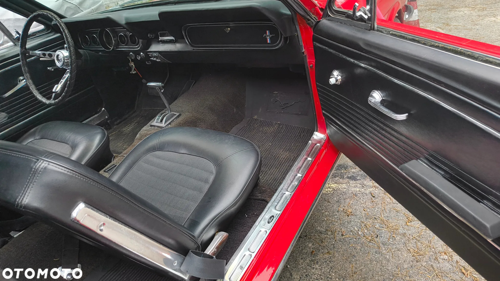 Ford Mustang - 10