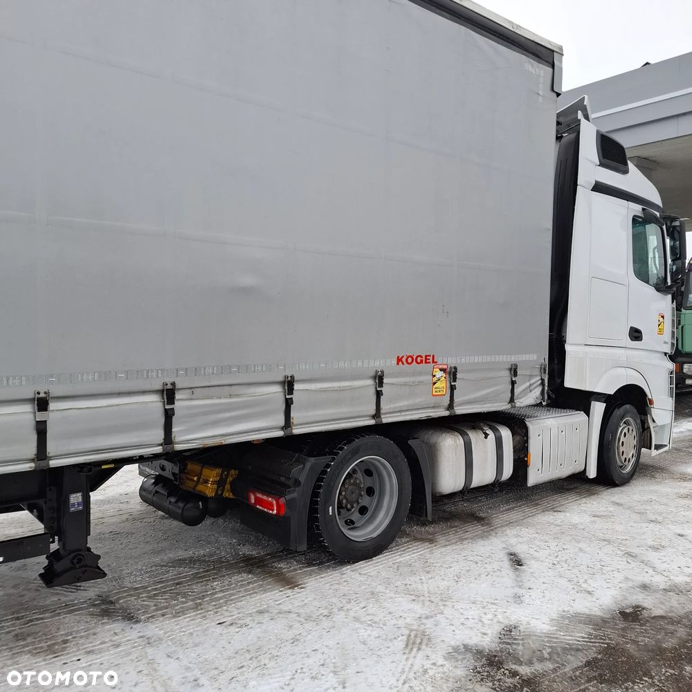 Mercedes-Benz Actros - 6