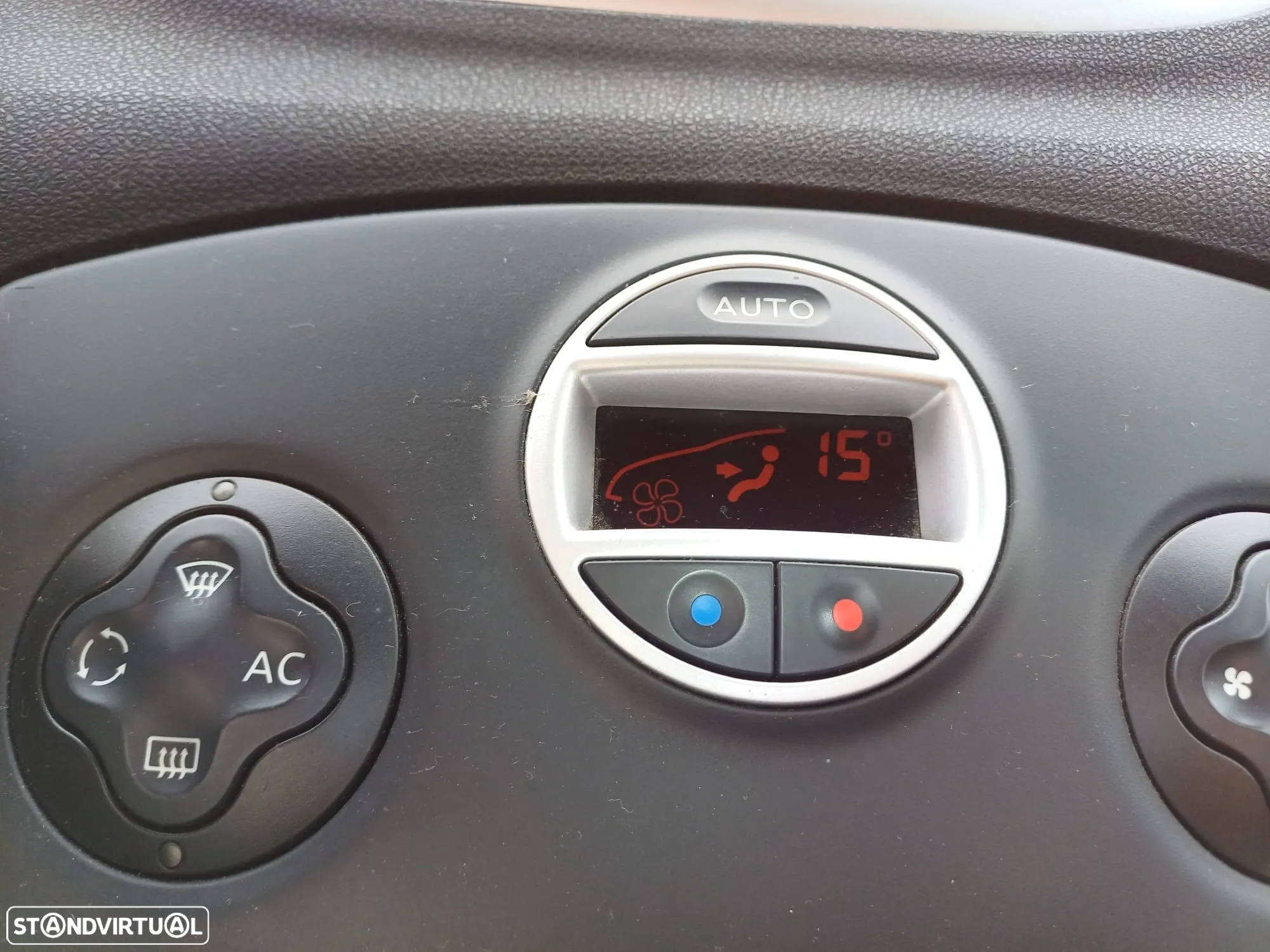 Renault Clio 1.5 dCi Dynamique S - 8