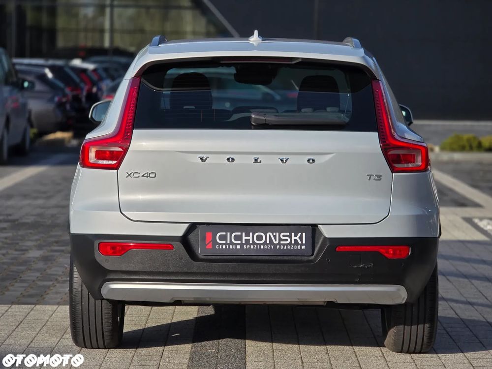 Volvo XC 40 T3 Momentum Pro - 8