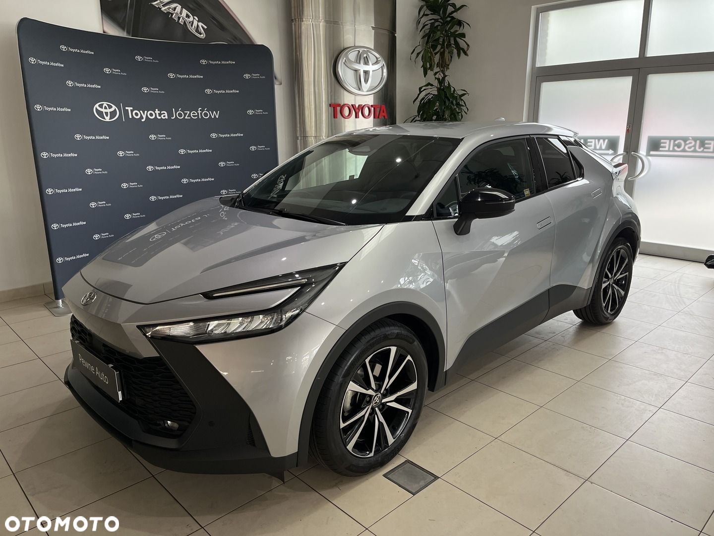 Toyota C-HR - 12