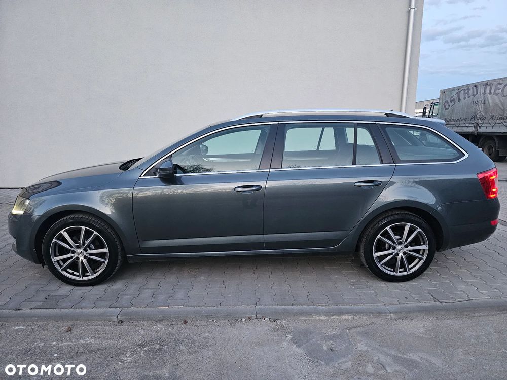 Skoda Octavia 2.0 TDI DSG Style - 20