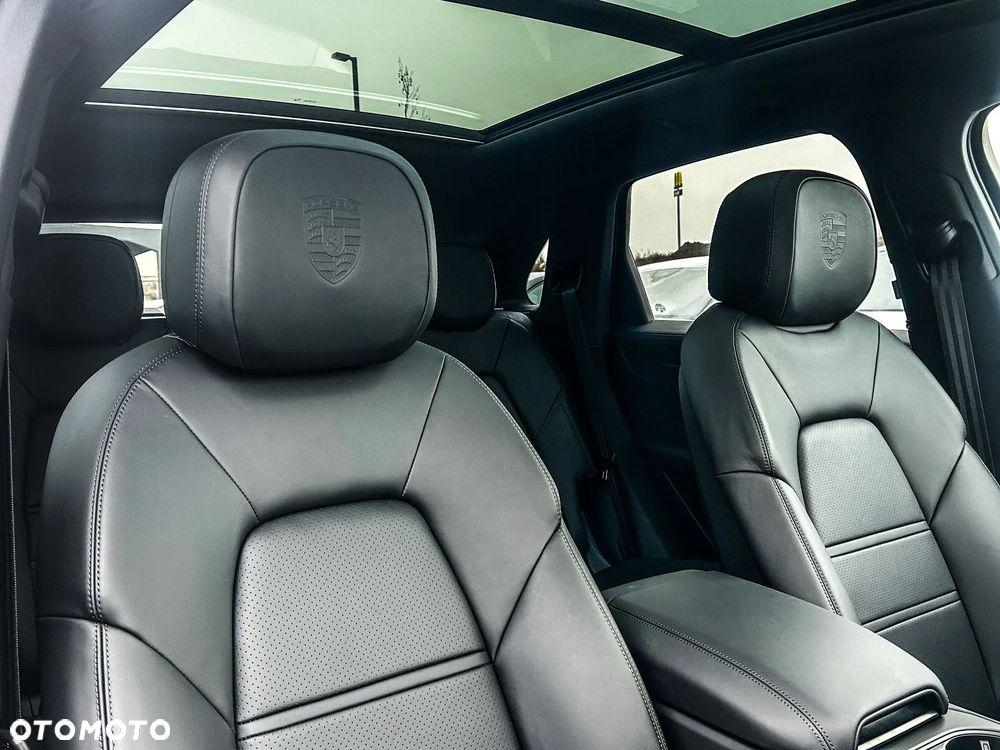 Porsche Cayenne Black Edition - 11