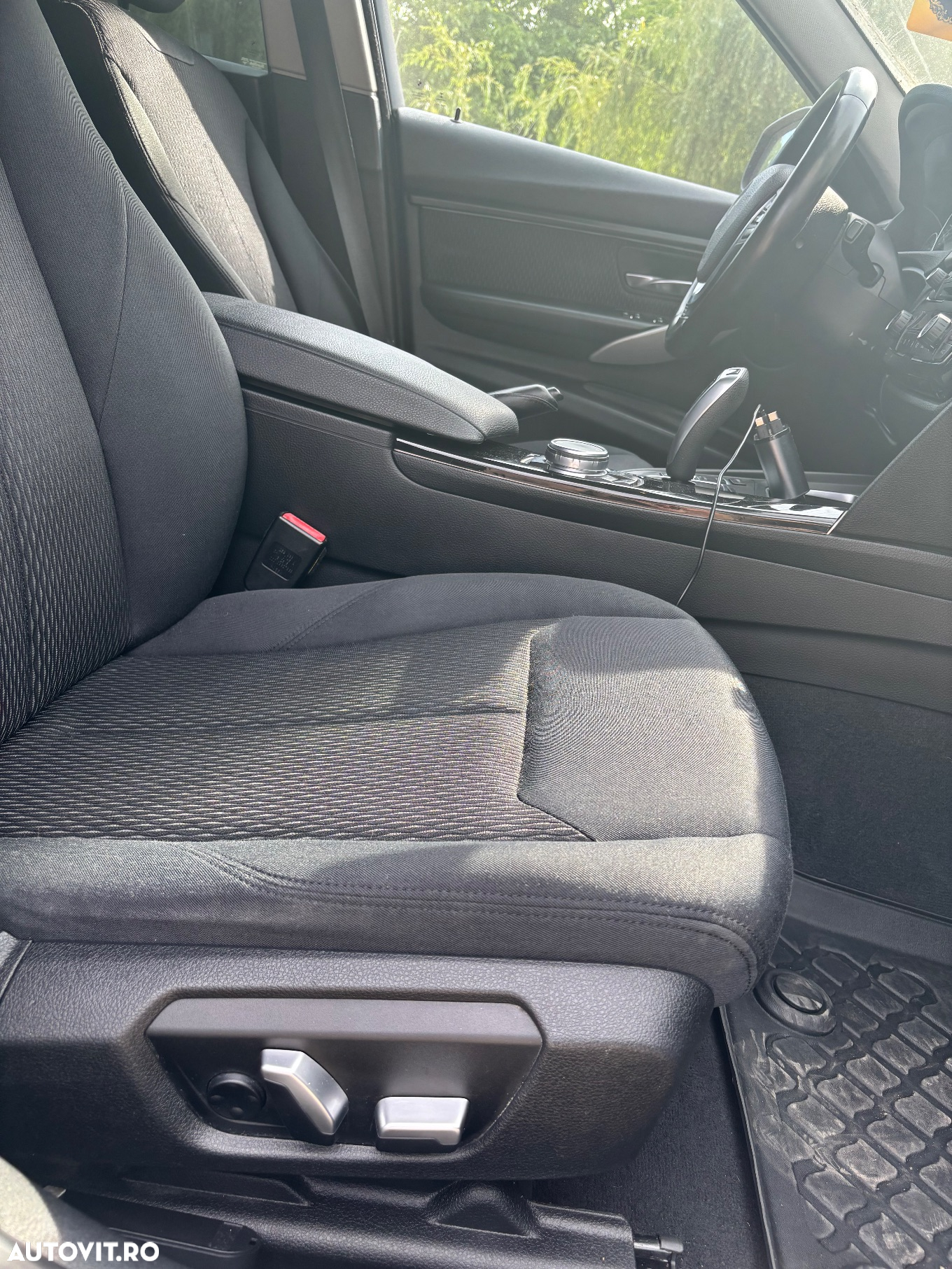 BMW Seria 3 318d Touring Aut. Advantage - 7