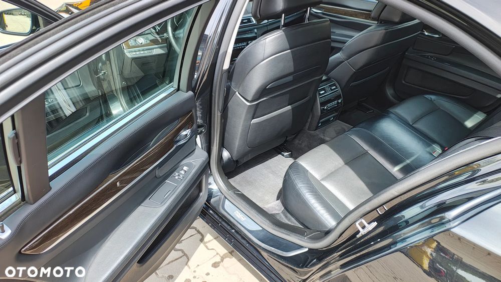 BMW Seria 7 730d Blue Performance - 21
