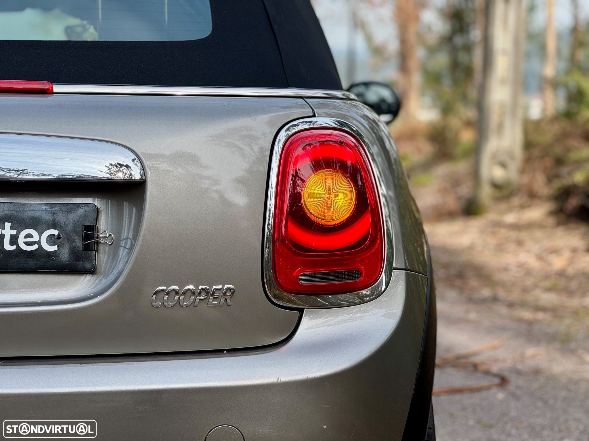 MINI Cabrio Cooper Aut. JCW - 35