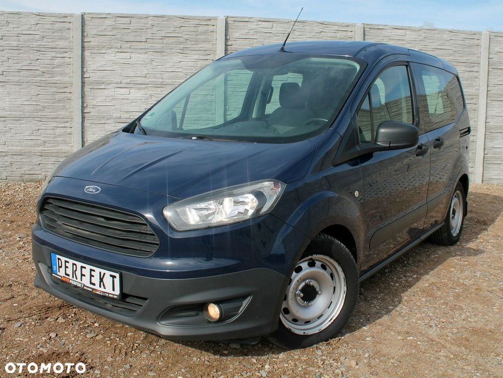 Ford Transit Courier - 12