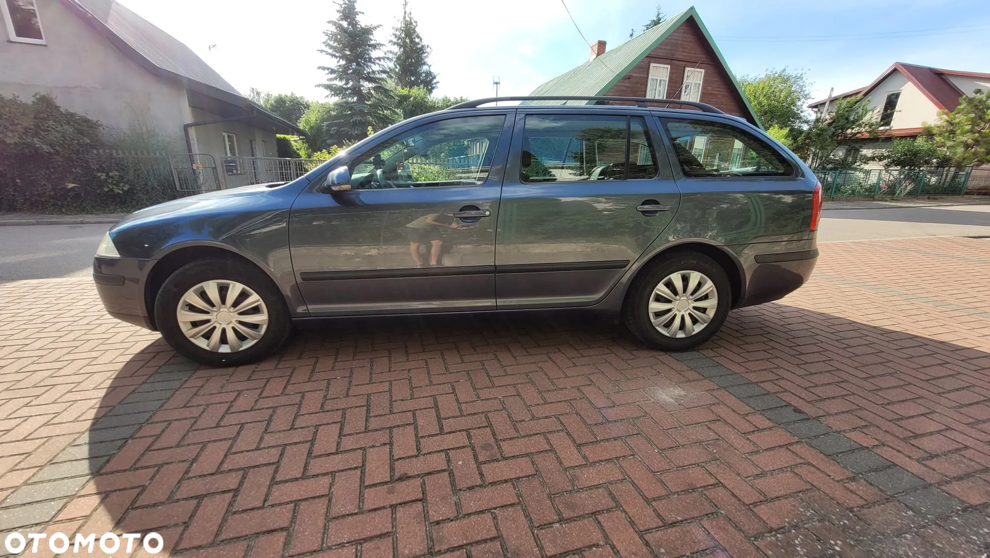 Skoda Octavia Combi 2.0 TDI DPF Ambiente - 26
