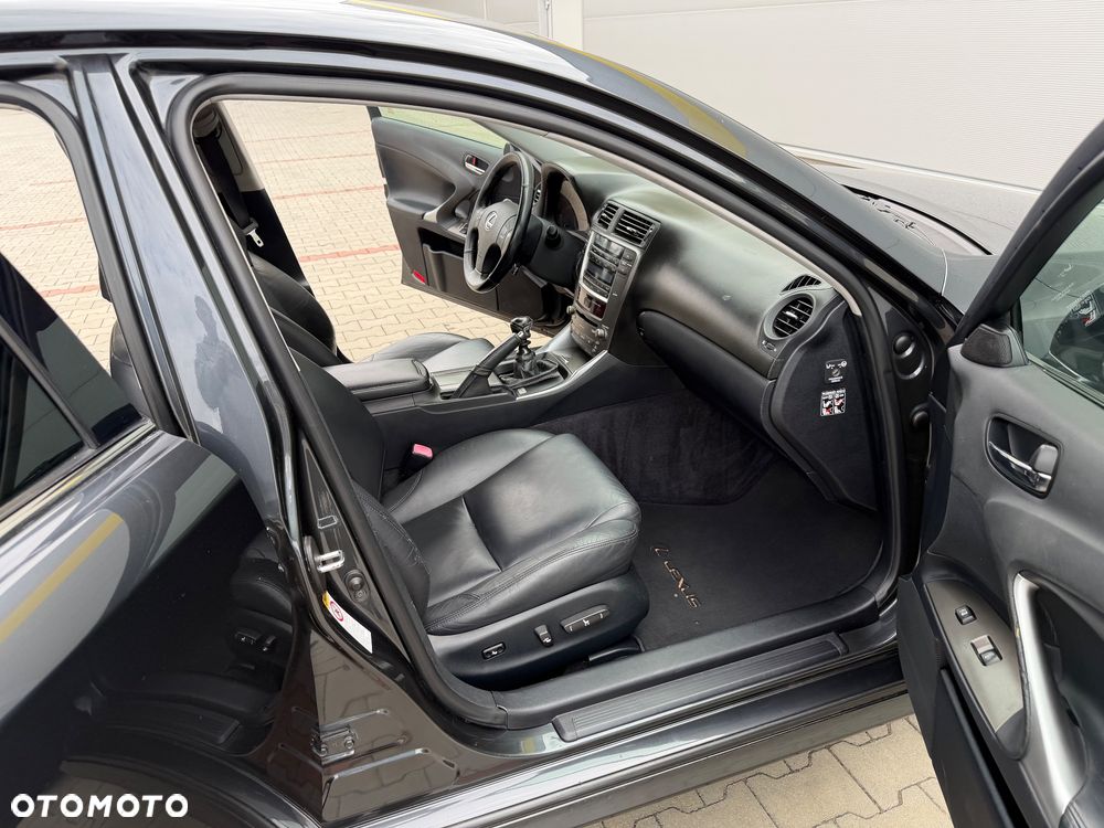 Lexus IS 220 D Comfort - 22
