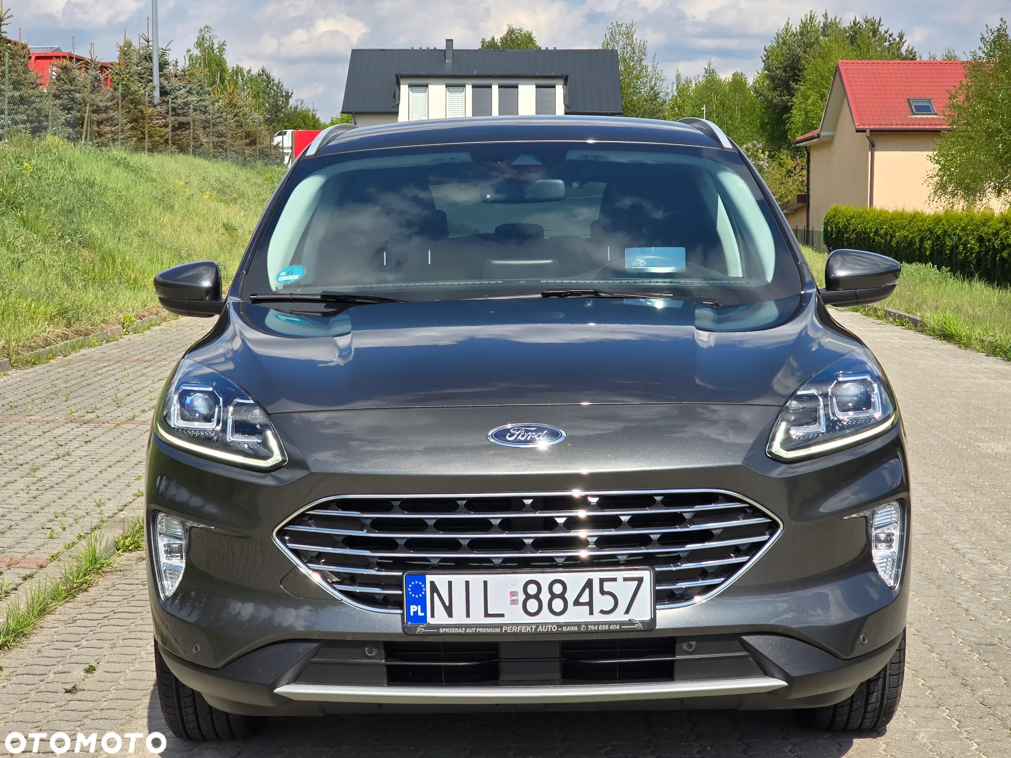Ford Kuga 2.0 EcoBlue Hybrid TITANIUM - 2