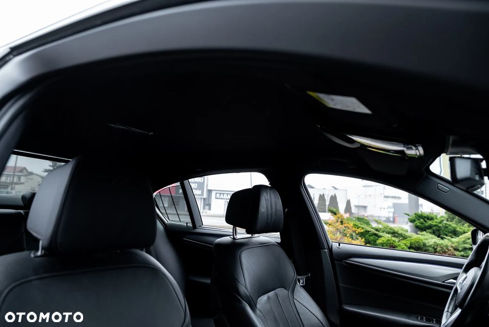 BMW Seria 5 540d xDrive M Sport Edition - 38