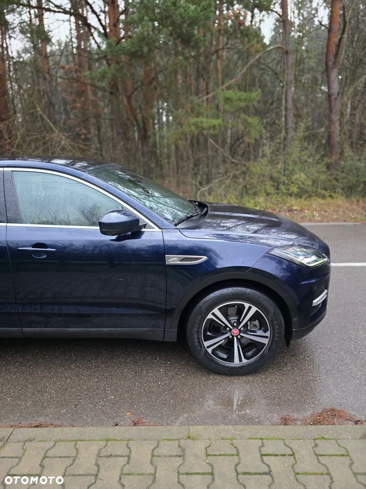 Jaguar E-Pace P200 AWD R-Dynamic - 12