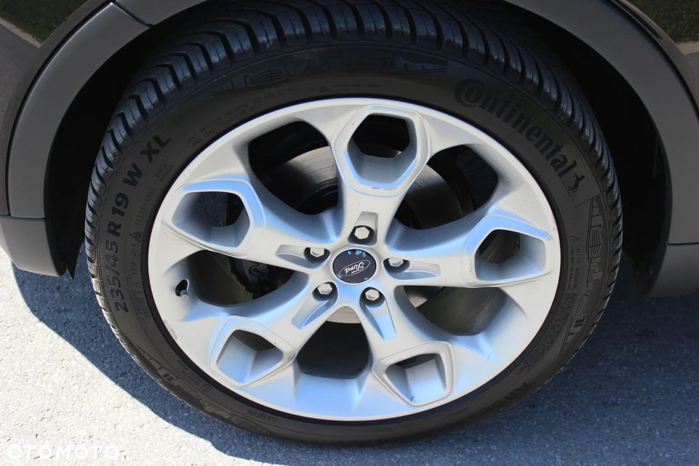Ford Kuga 2.0 TDCi 2x4 Titanium - 20