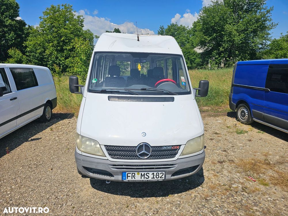 Mercedes-Benz Sprinter - 1