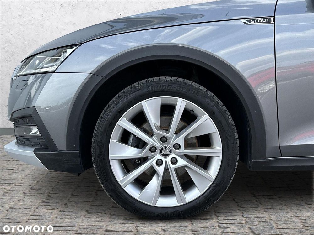 Skoda Octavia 2.0 TDI 4x4 Scout DSG - 36