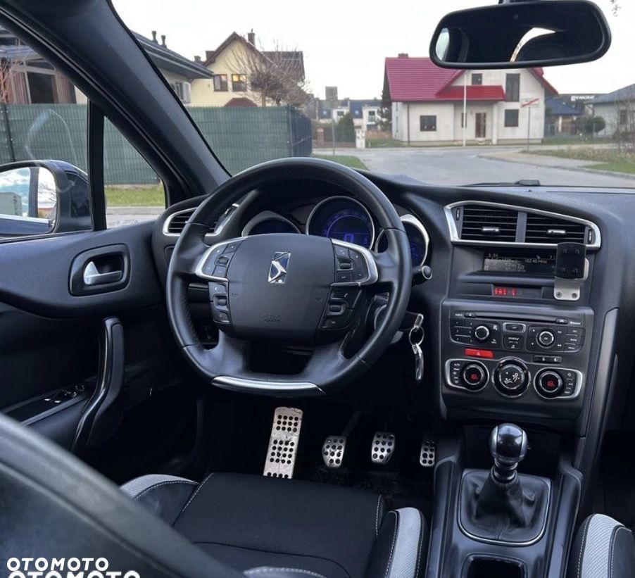 Citroën DS4 HDi 165 SportChic - 8