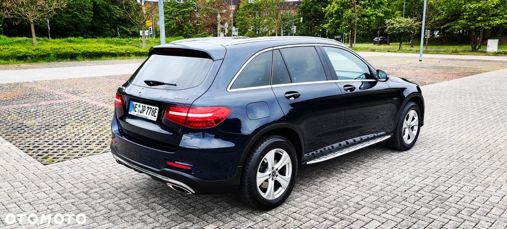 Mercedes-Benz GLC - 4