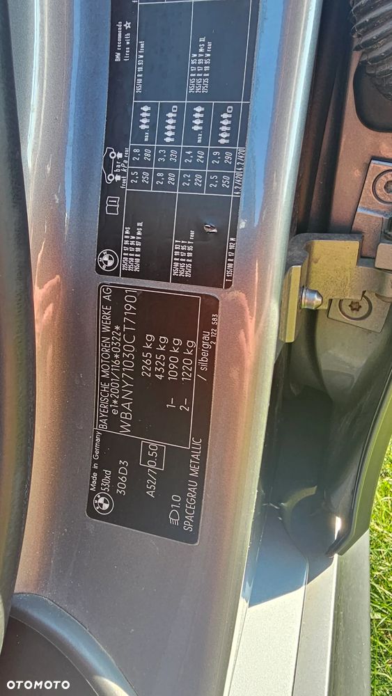 BMW Seria 5 530d xDrive - 6