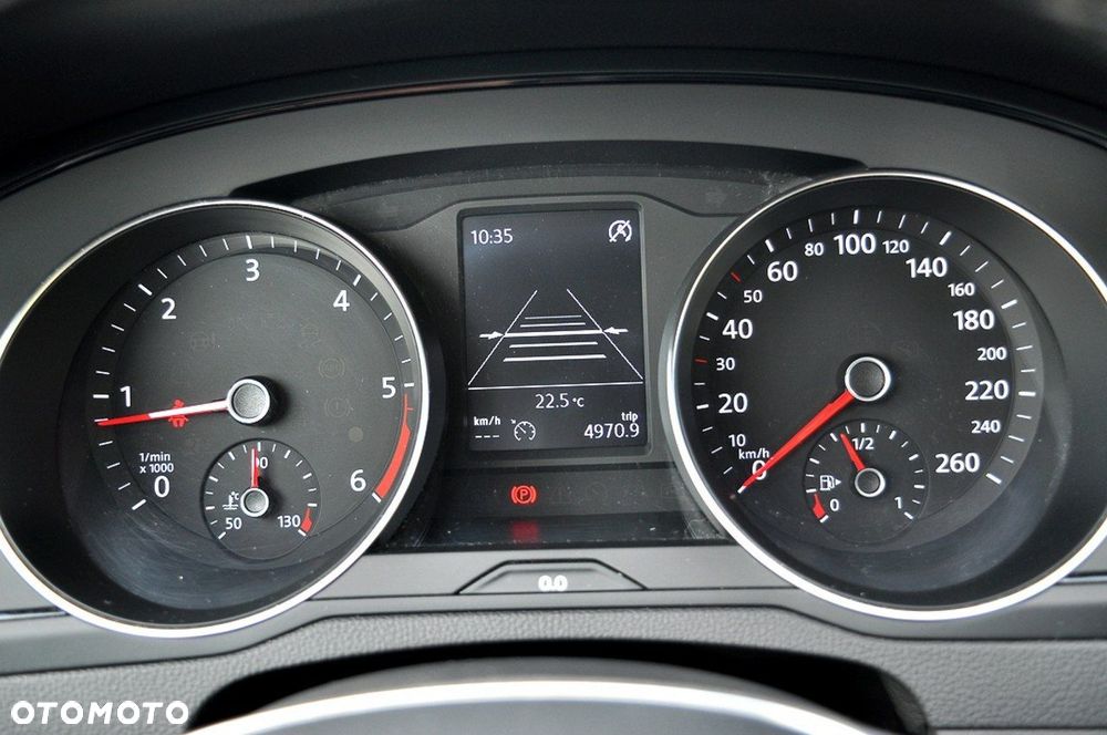 Volkswagen Passat Variant 1.6 TDI (BlueMotion Technology) Trendline - 18