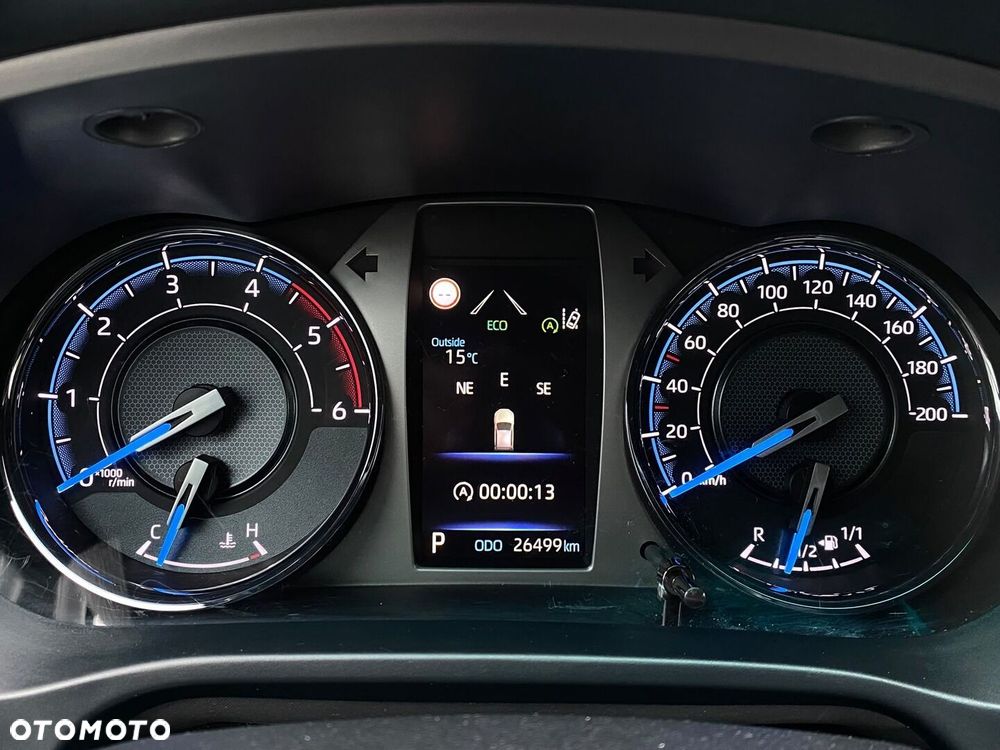 Toyota Hilux 2.8 D-4D mHEV Double Cab Invincible 4x4 - 26