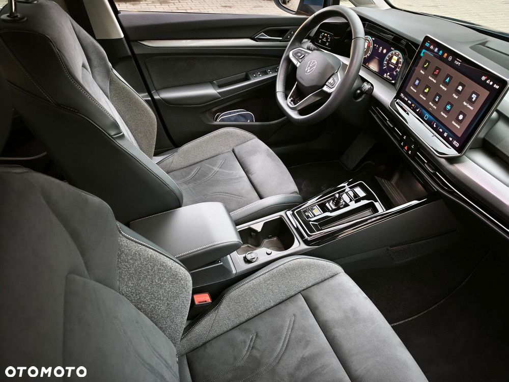 Volkswagen Golf 1.5 TSI EHybrid PHEV 150kW Style DSG - 17