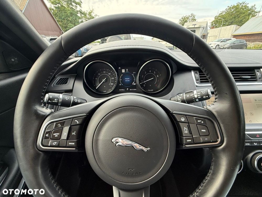 Jaguar F-Pace - 22