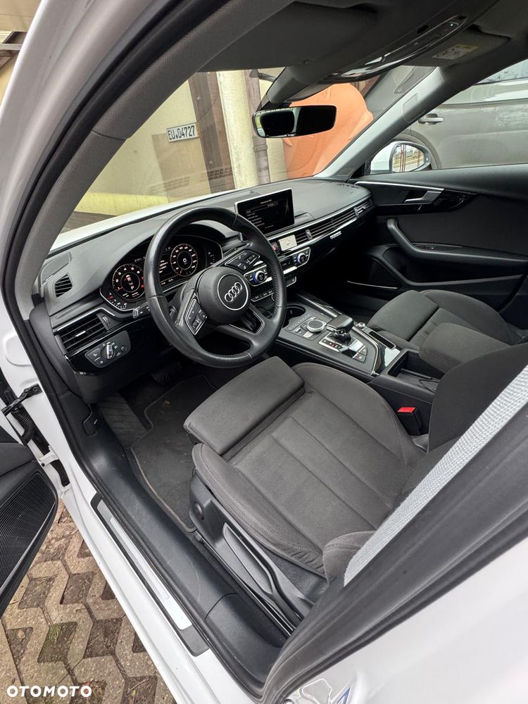 Audi A4 Limousine 45 TFSI quattro S tronic design - 9