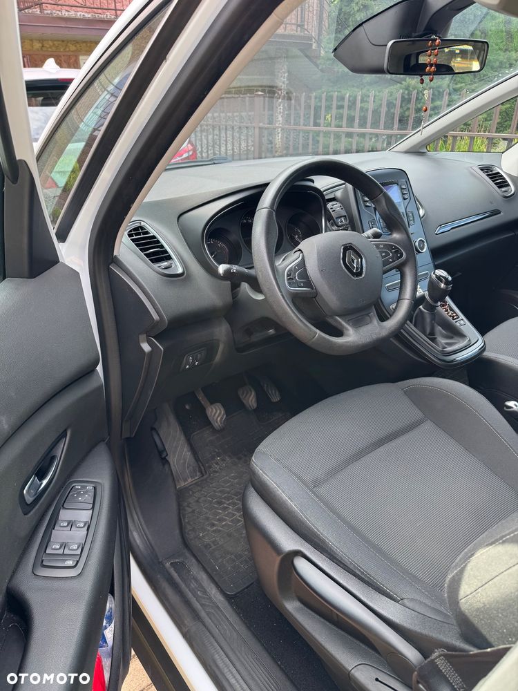 Renault Scenic - 9