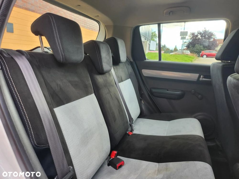 Suzuki Swift 1.3 Limited 25 - 10