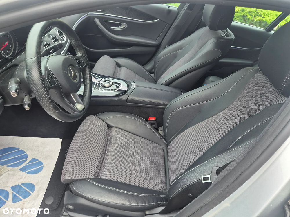 Mercedes-Benz Klasa E 200 4Matic 9G-TRONIC Avantgarde - 11