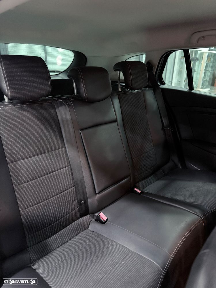 Renault Mégane Sport Tourer 1.5 dCi GT Line - 24