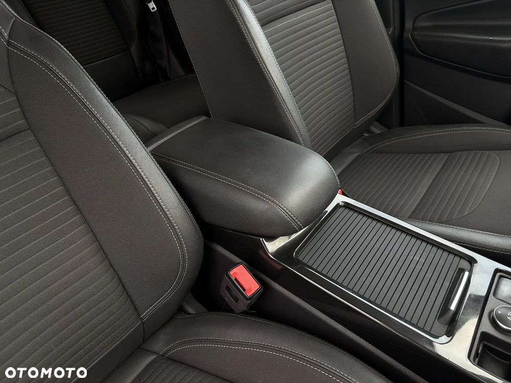 Ford Kuga 1.5 EcoBoost FWD Titanium X - 38