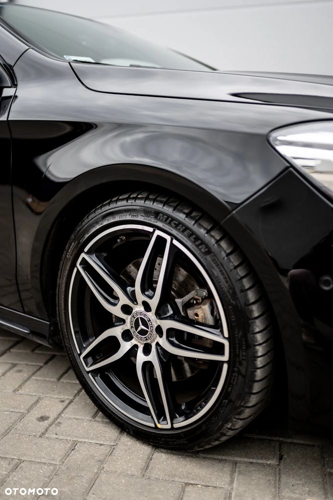 Mercedes-Benz CLA 220 4-Matic AMG Line - 7