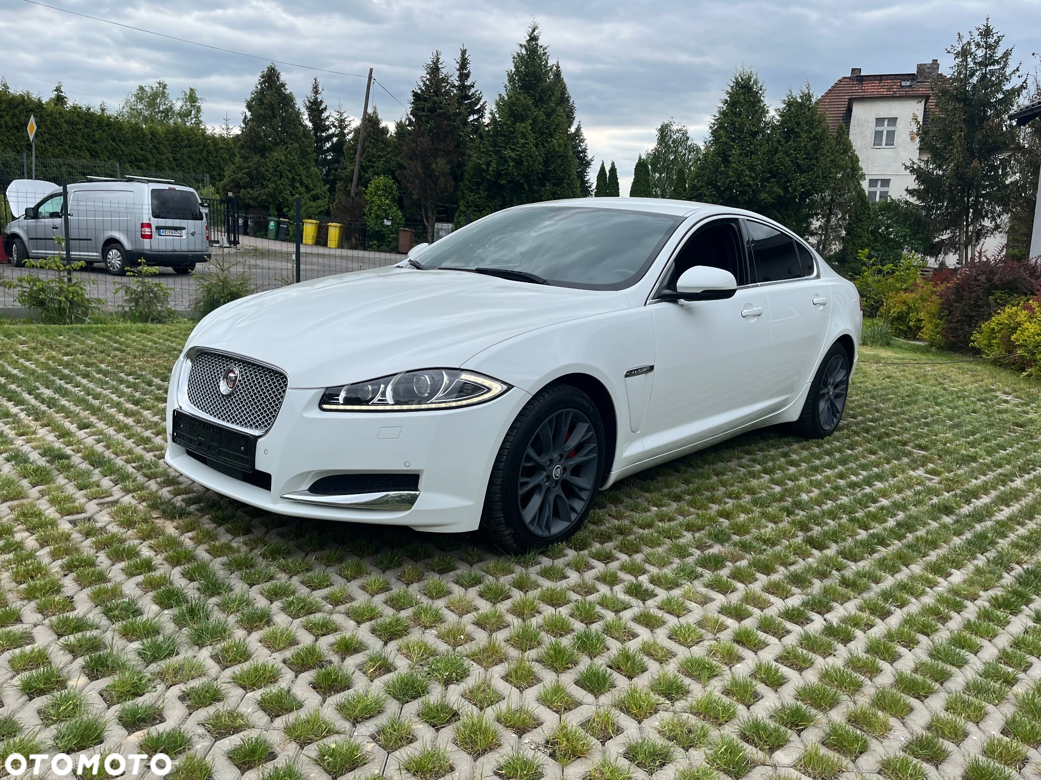 Jaguar XF - 2