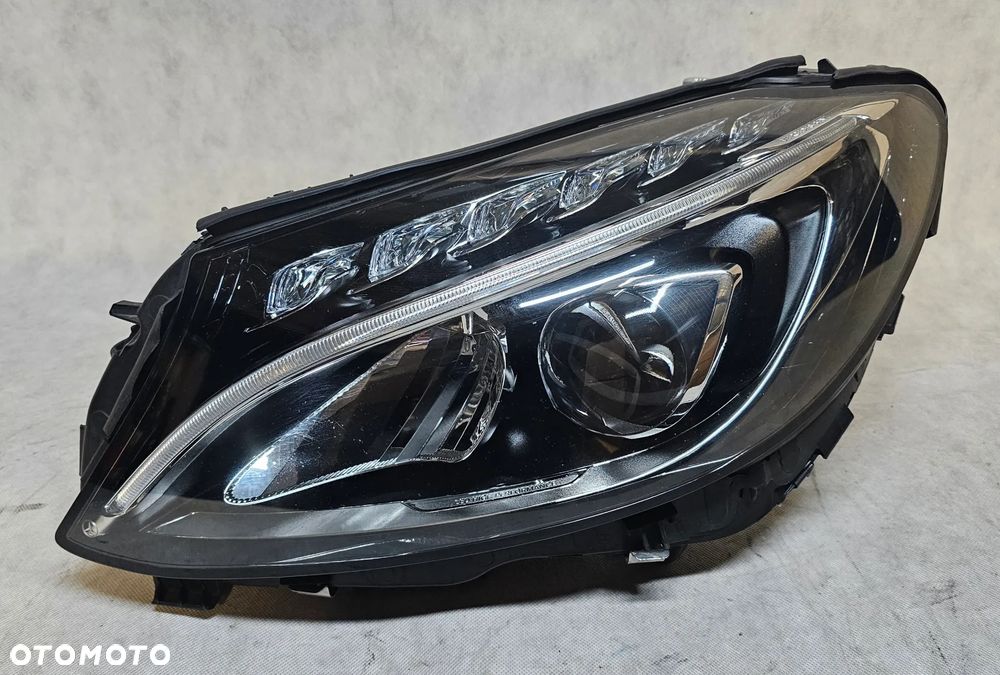 Lampa FULL LED lewa A2059063703 Mercedes C klasa W205