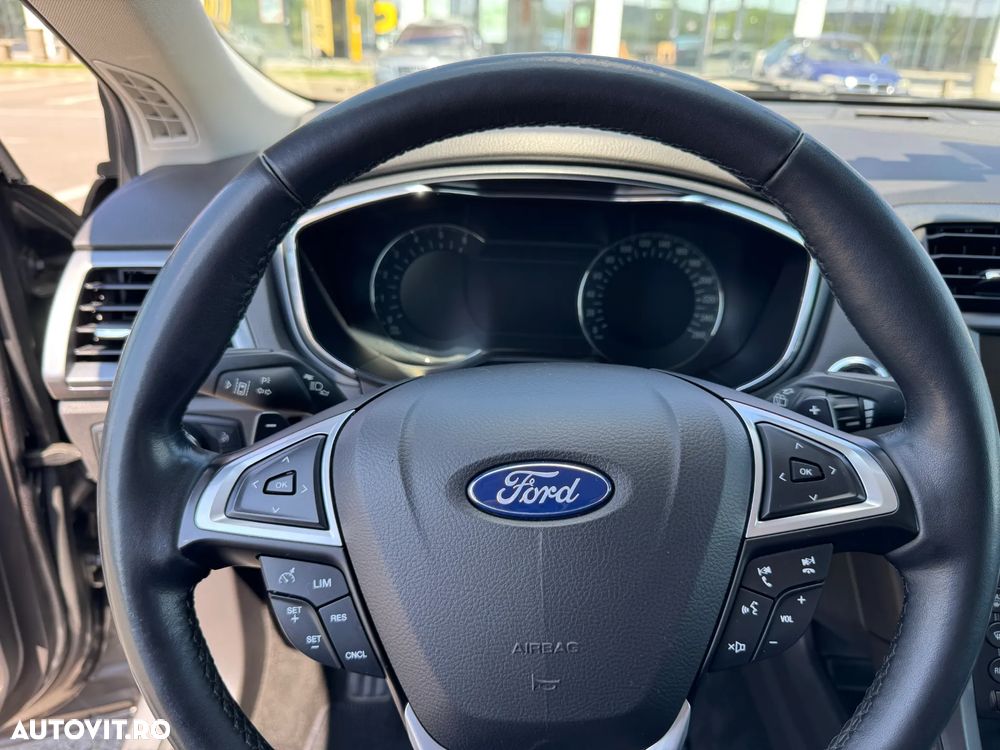 Ford Mondeo 2.0 TDCi Powershift Titanium - 28