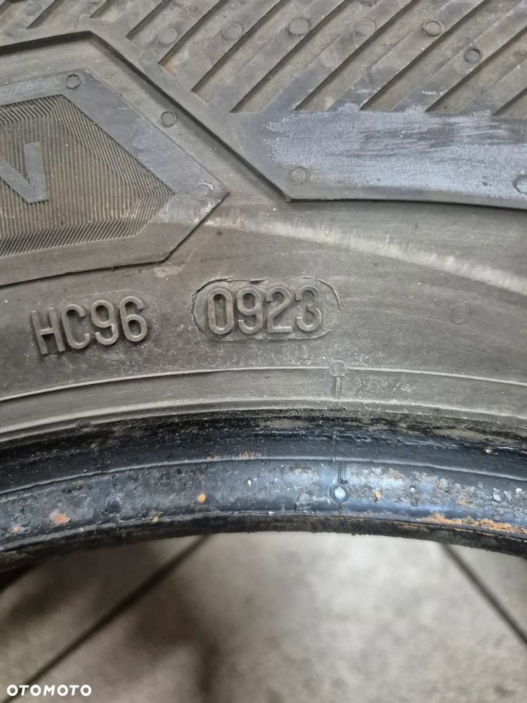 OPONY WIELOSEZONOWE BARUM 215/65 R16C - 7
