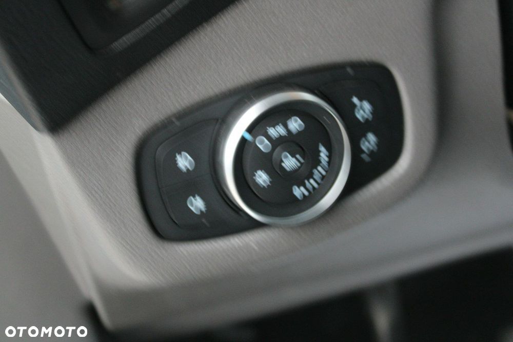 Ford Transit Connect - 19