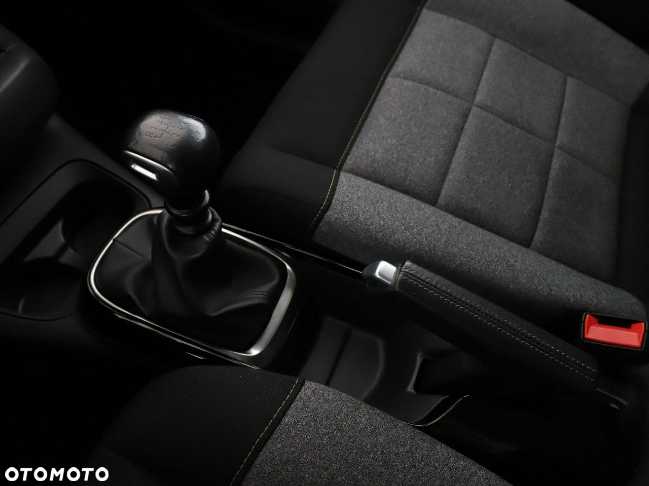 Citroën C4 Cactus 1.2 PureTech Origins S&S - 28