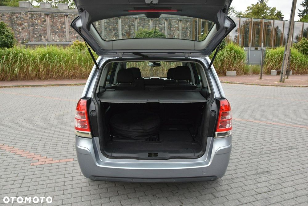 Opel Zafira - 27