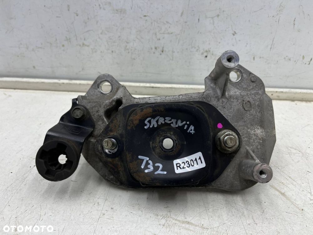 Poduszka skrzyni biegów Nissan X-Trail III T32 Rogue 13-21r. 1.6 dCi 4x4 4wd diesel lewe mocowanie - 1