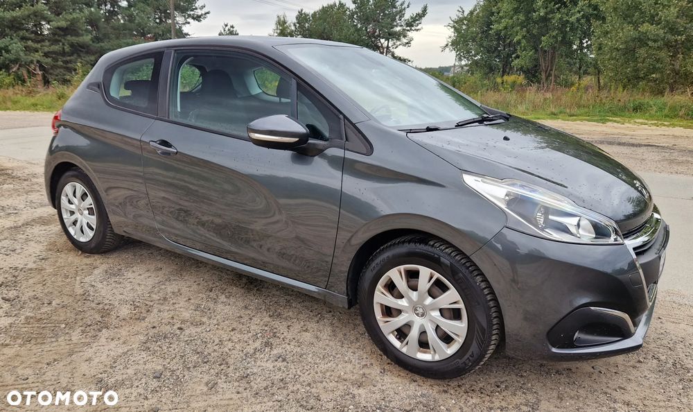 Peugeot 208 - 10