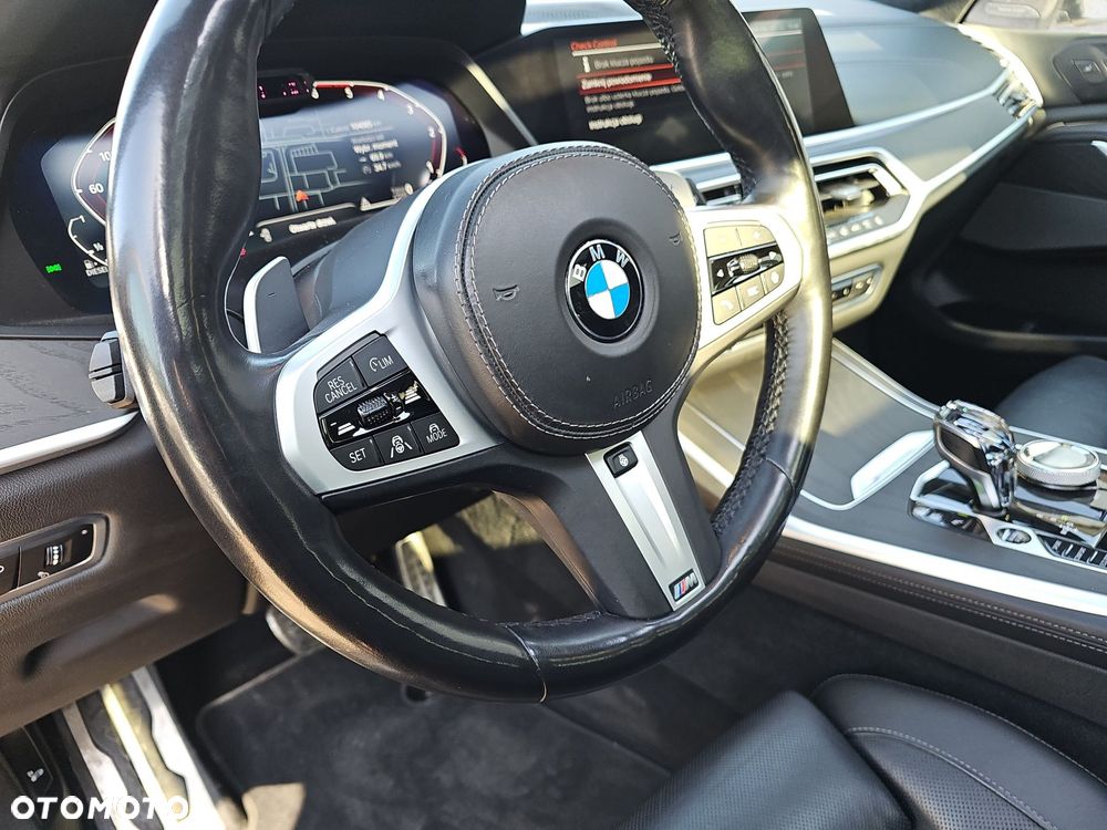 BMW X7 - 29