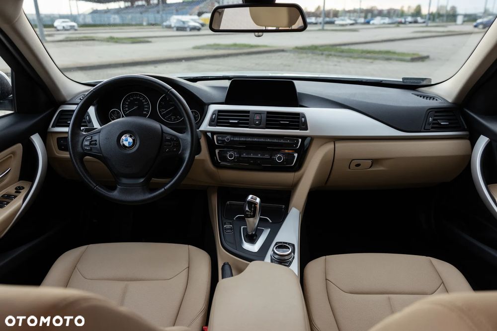 BMW Seria 3 320d Advantage - 26
